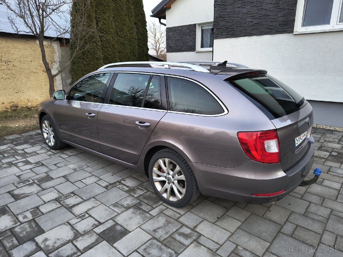 Škoda Superb Combi 4x4 2.0 TDI CR 140k Elegance DSG

