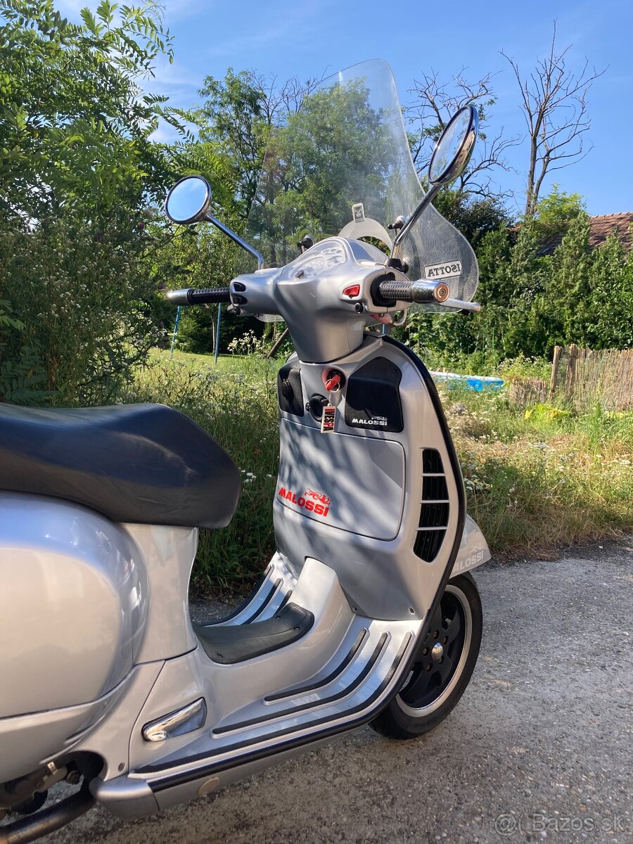 Vespa GT 200