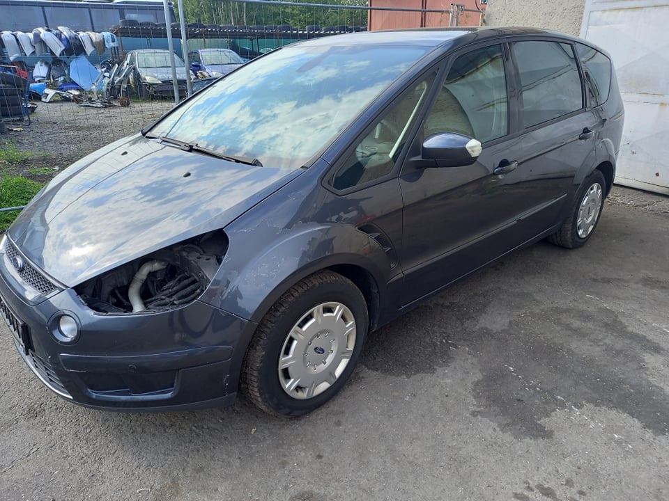 01 Ford S-max, 2.5T 162kW, 6ti stupen manuál