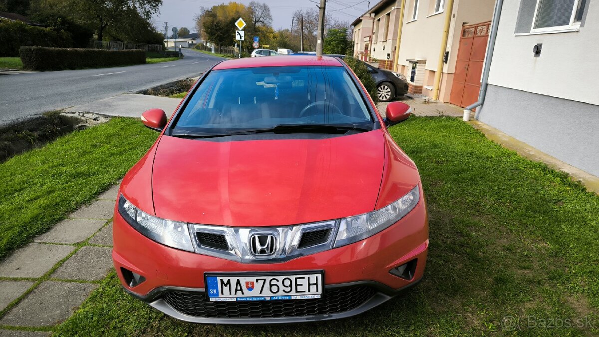 Honda Civic 8g UFO 1.4 i-vtec 73kw 2010