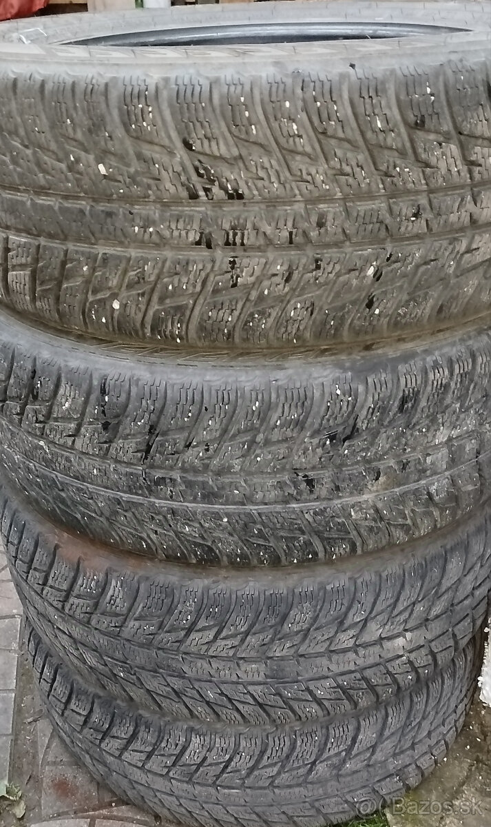 Predam zimne pneu 225/60R17 103H XL Nokian WR SUV3