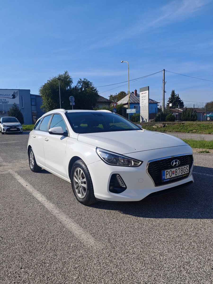 Hyundai i30 CW 1.0 T-GDi Comfort, 110 koní, super stav