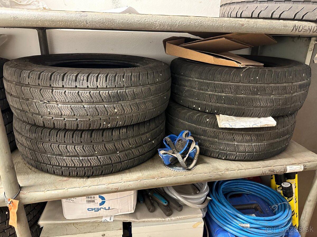 Zimné pneumatiky SNOVANIS3 205/70 R1