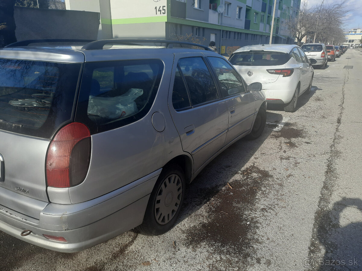 Predam  peugeot 306 diesel ročnik 2001