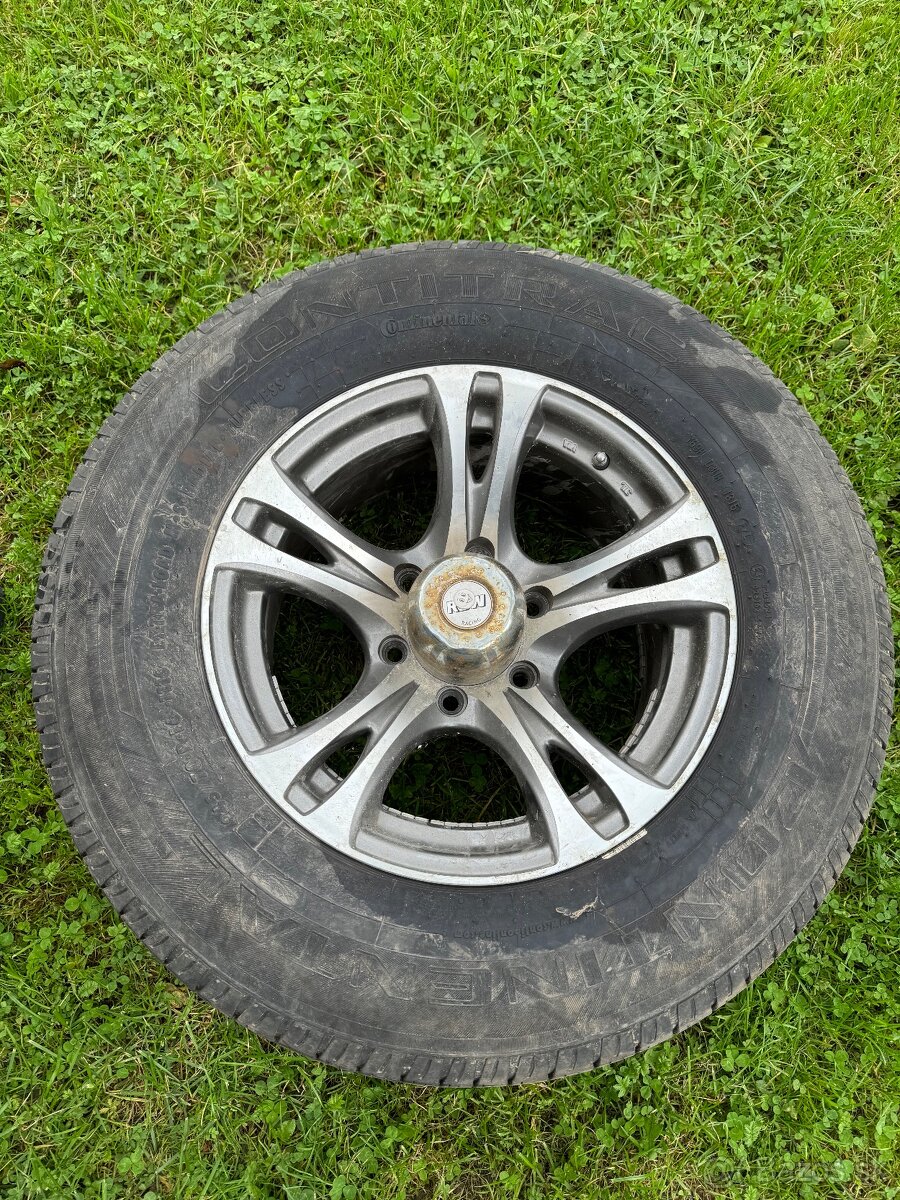 245/70 R16