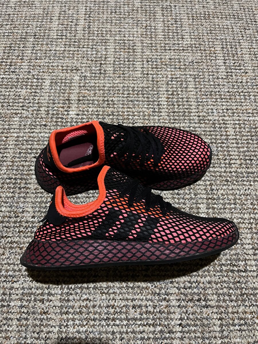 Adidas Deerupt vel 41 1/3.  .