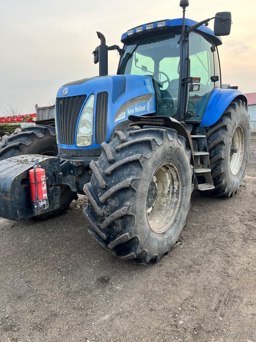 New Holland TG255