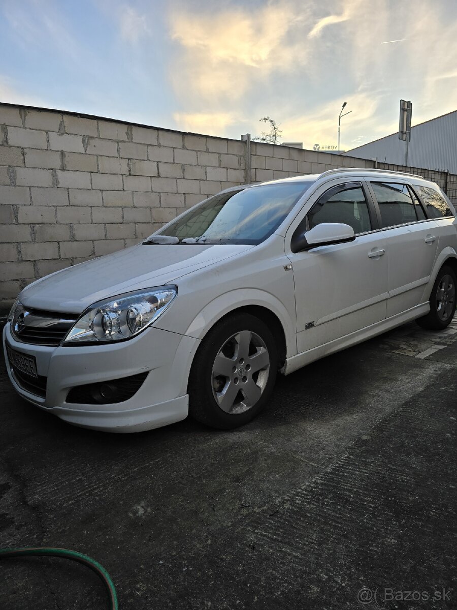 Opel astra H (opc)