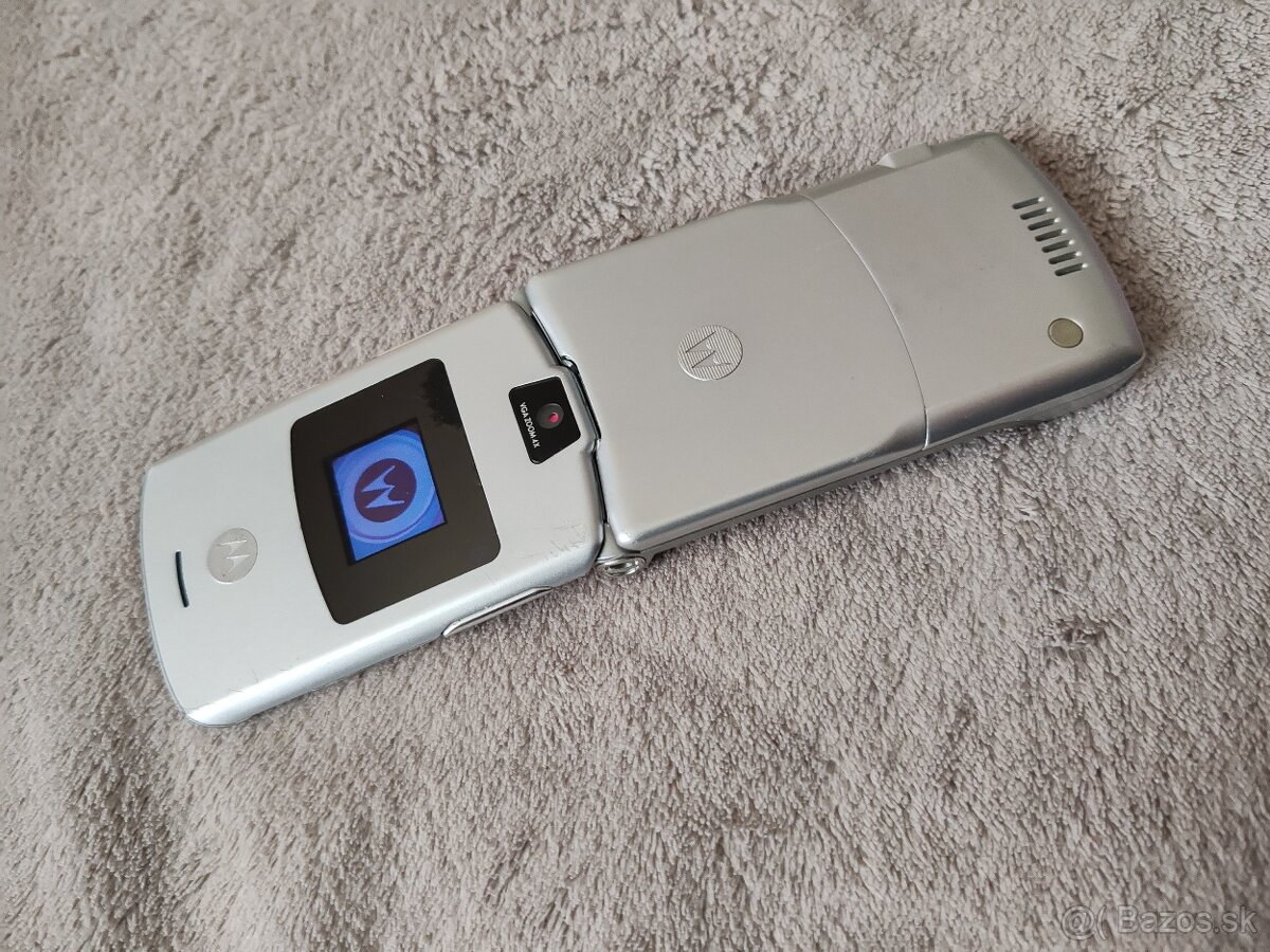 Motorola V3 - RETRO