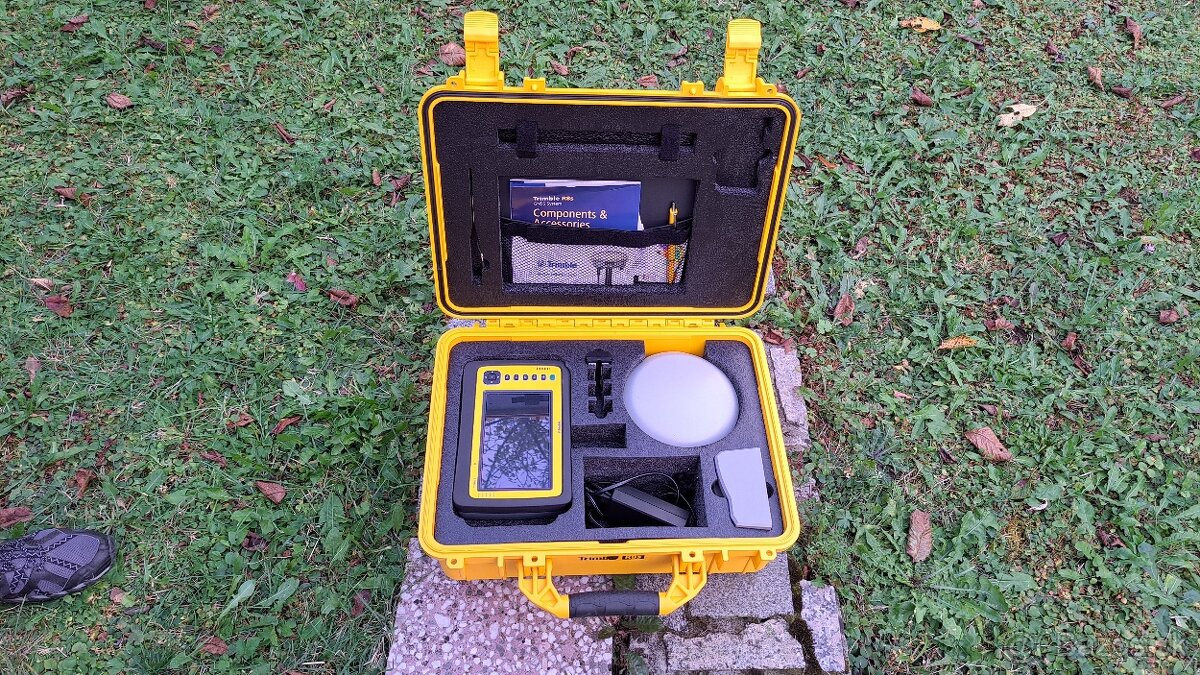 GNSS zostava Trimble R8s + Trimble Tablet