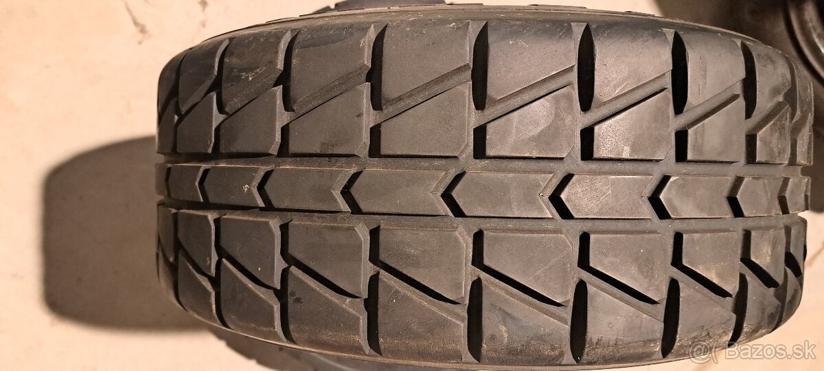 Predám alebo vymením pneumatiky Maxxis 18,5x6-10 (165/70-10)