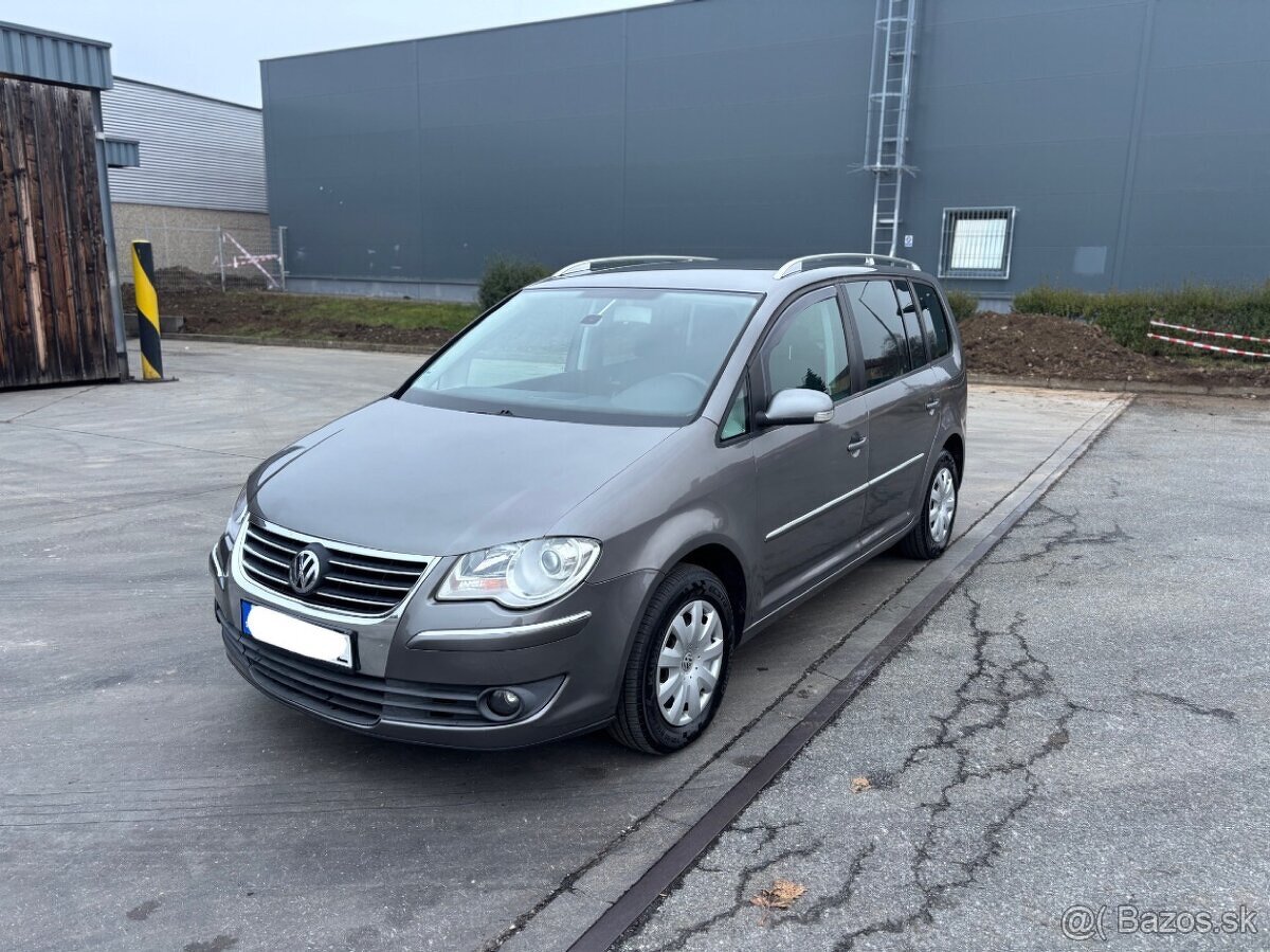 Predam volkswagen touran facelift 2.0 benzín+ CNG