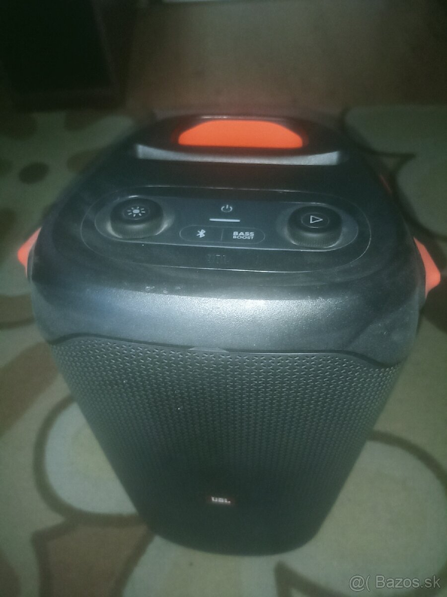 Predám JBL Partybox 110