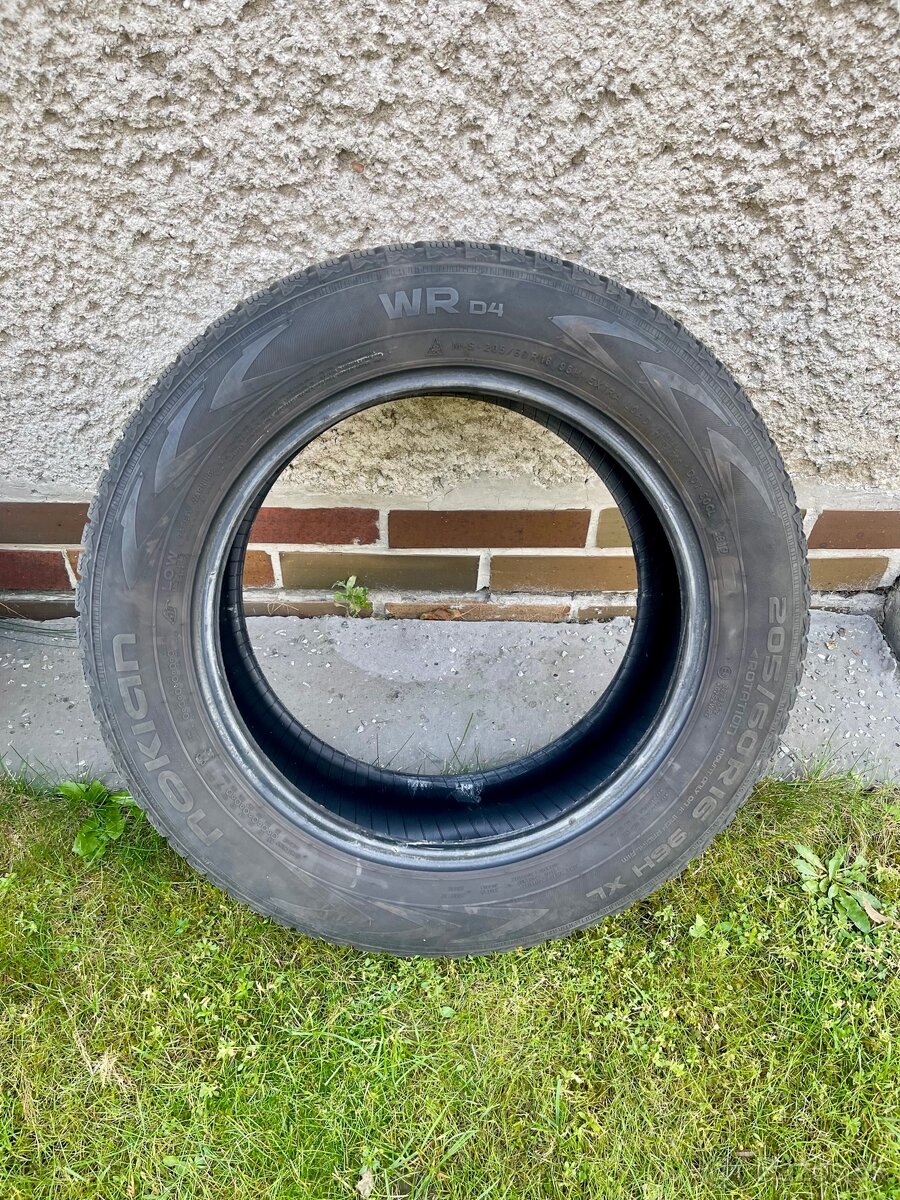 Nokian WR D4. 205/60 R16 96H XL