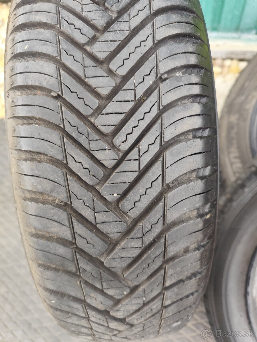 165/60r15