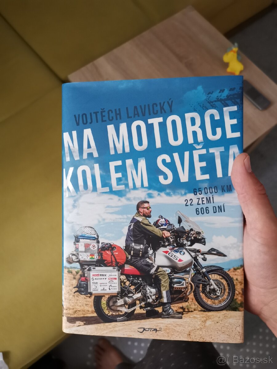 Knika Na motorce kolem sveta