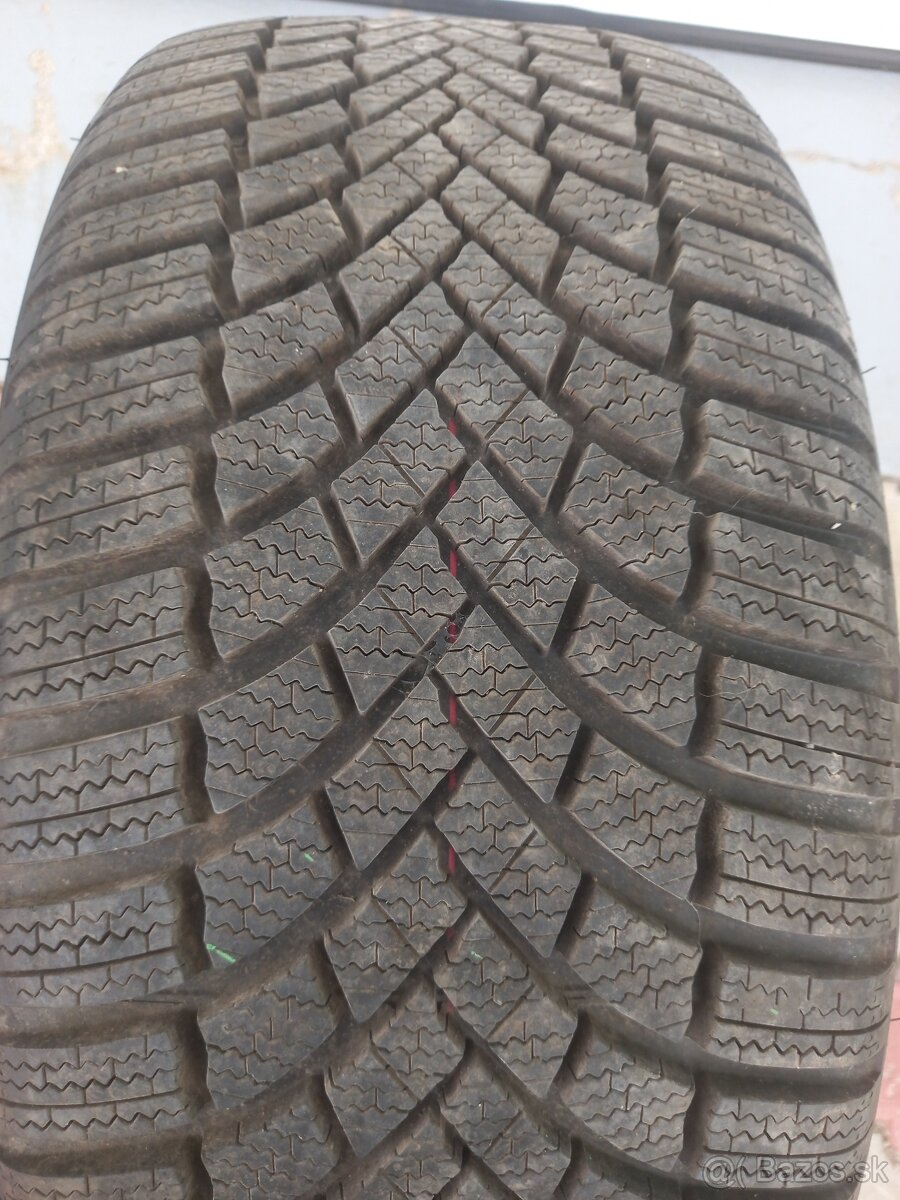 Zimná pneu 235/40 R19 --- BRIDGESTONE