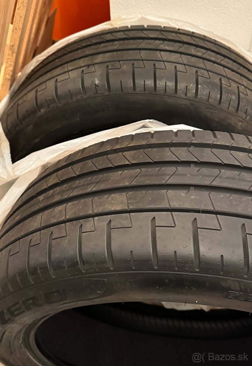 Pirelli P ZERO PZ4 255/45 R20 105V letné pneu