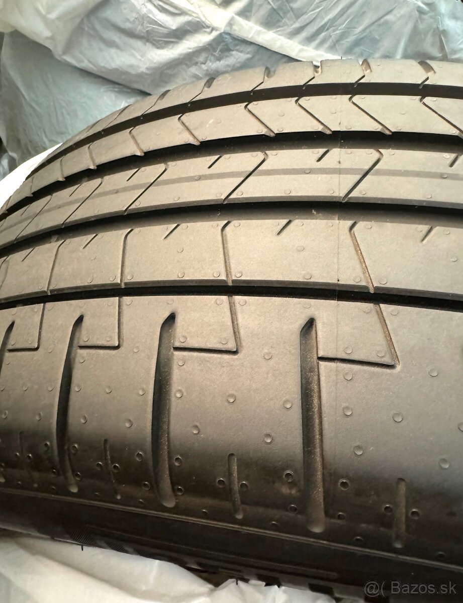 Pirelli P ZERO PZ4 255/45 R20 105V letné pneu