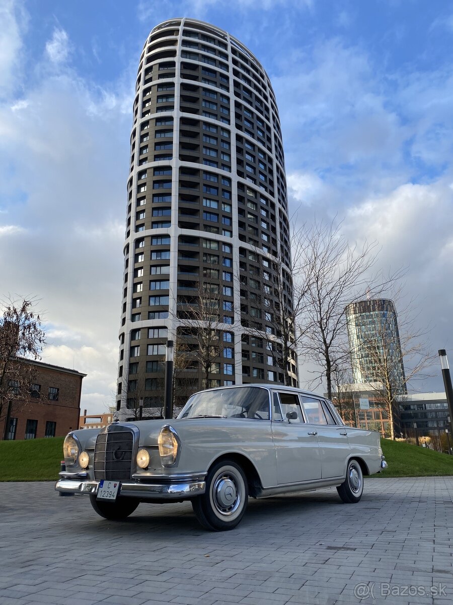 Mercedes Benz 230S W111 Heckflosse