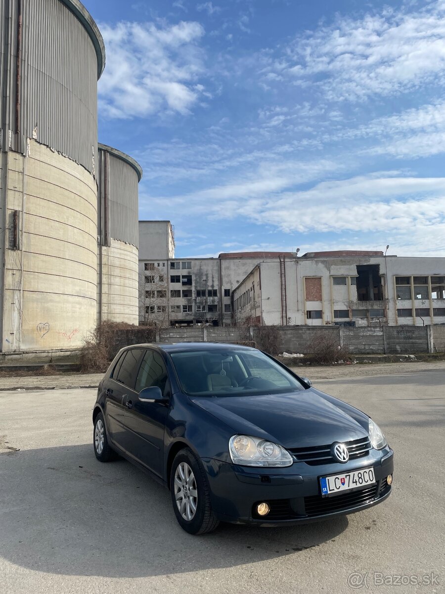 Volkswagen Golf V