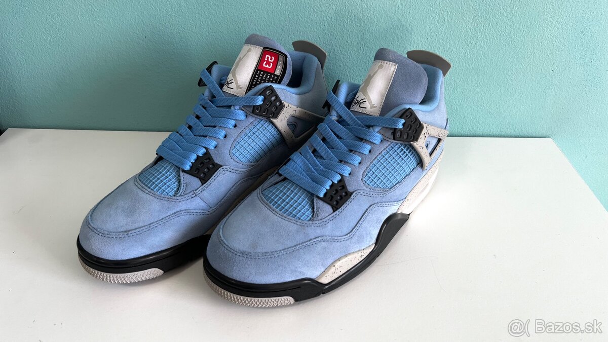 Air Jordan 4 University Blue