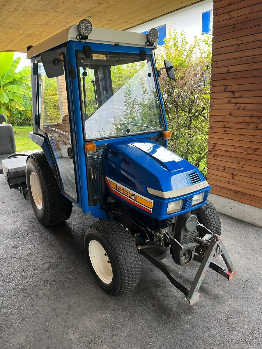 Traktor iseki 4x4 snežný pluh