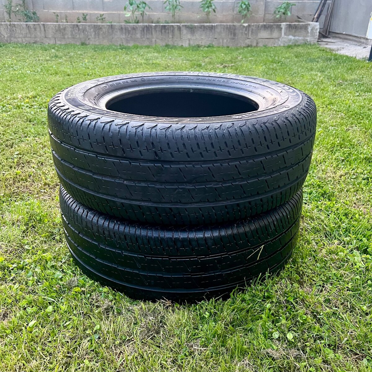 215/65 r15C letné COTINENTAL 104/102T 2+2 ks