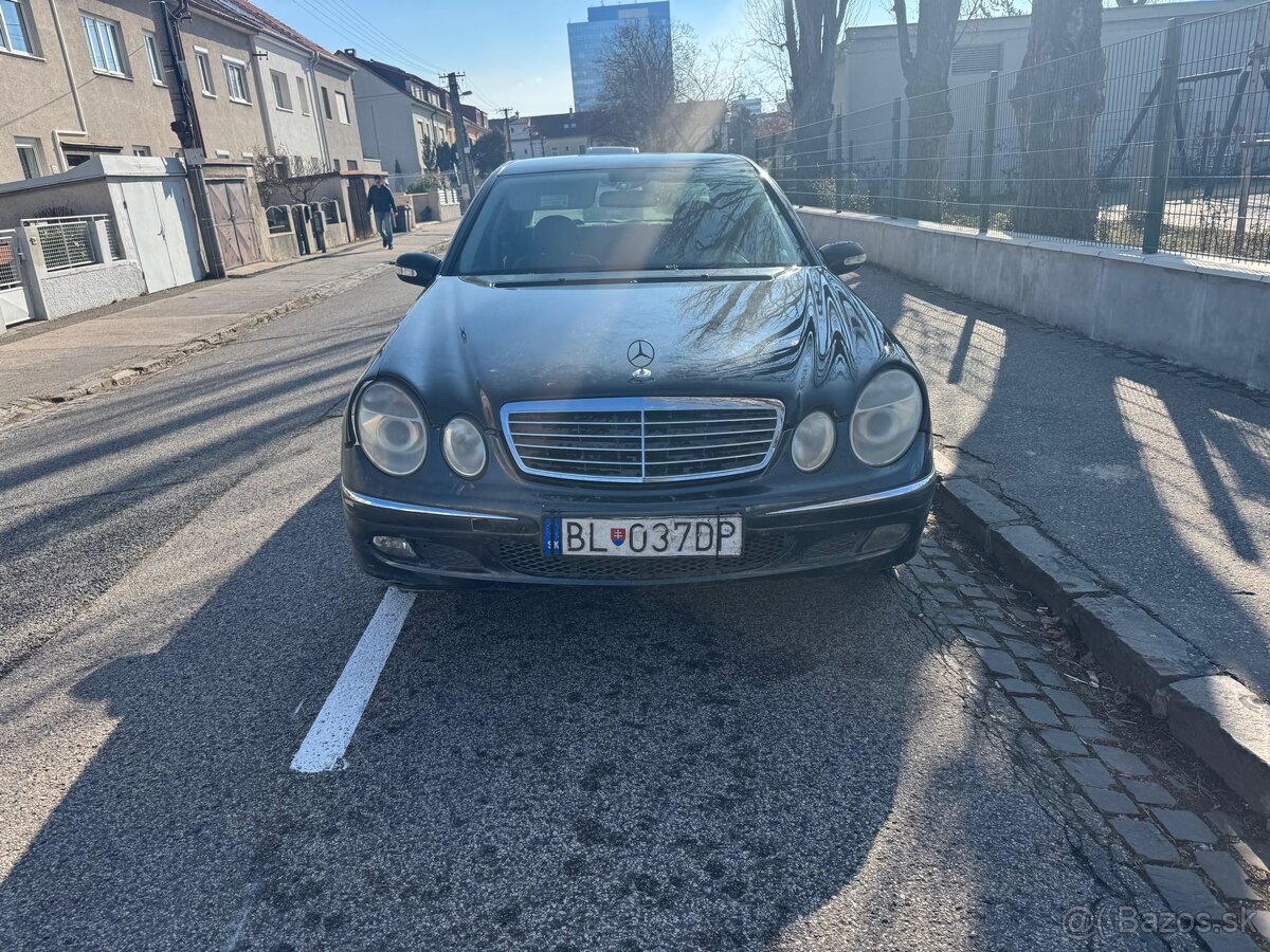 Mercedes W211 E220