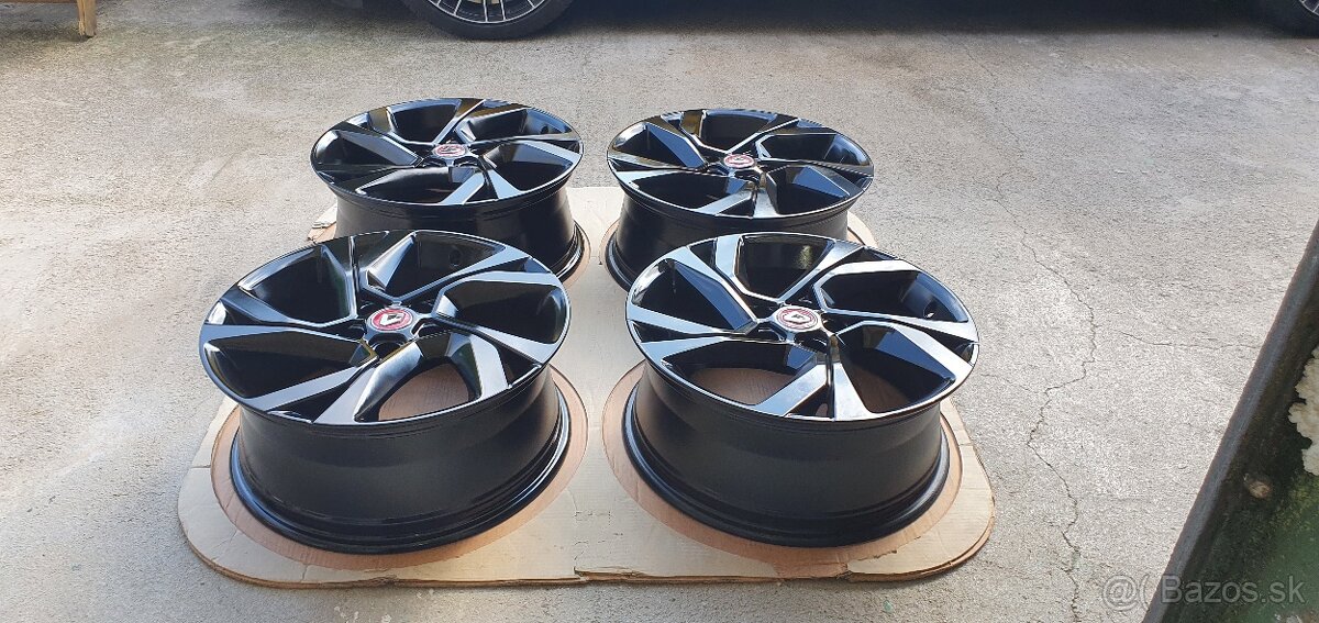 Renault megane gt line 5x114,3 r18  honda mazda suzuki crv