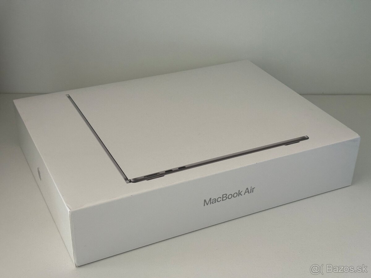 Nový MacBook Air M2 13-palcový (2022) 8GB / 256GB Silver + Z