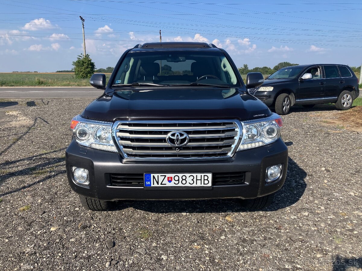 Toyota Land Cruiser 200 V8 4.5 I D-4D Lux