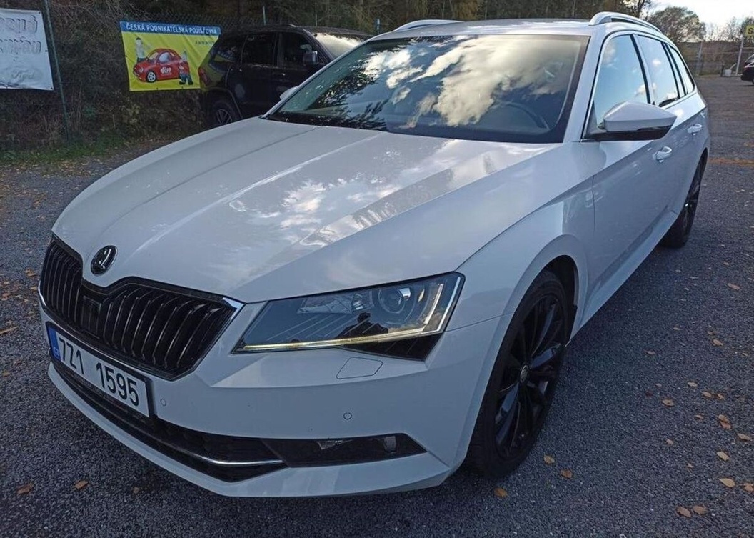 Škoda Superb 2,0 TDI DSG KOMBI nafta automat 110 kw