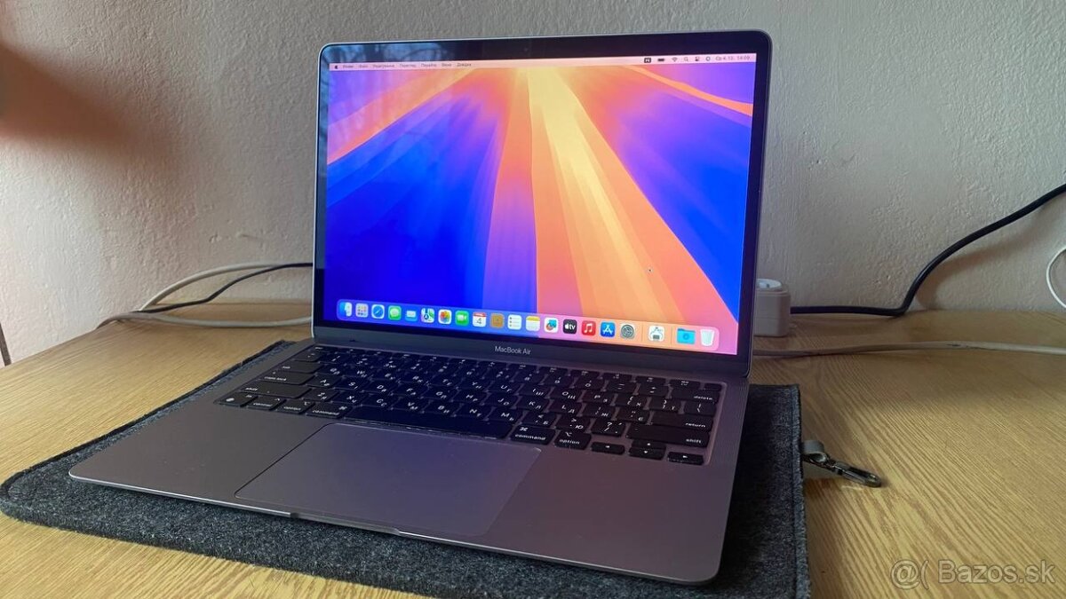 MacBook Air 13” Apple M1 8/256GB - vhodný pre ukrajincov