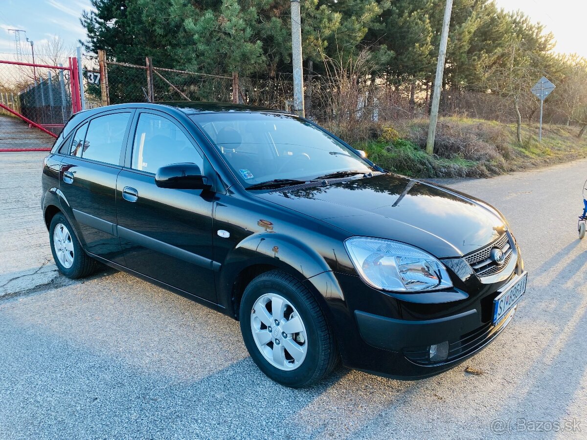 Ako nová KIA Rio 7750km 1.4  NOVÁ STK