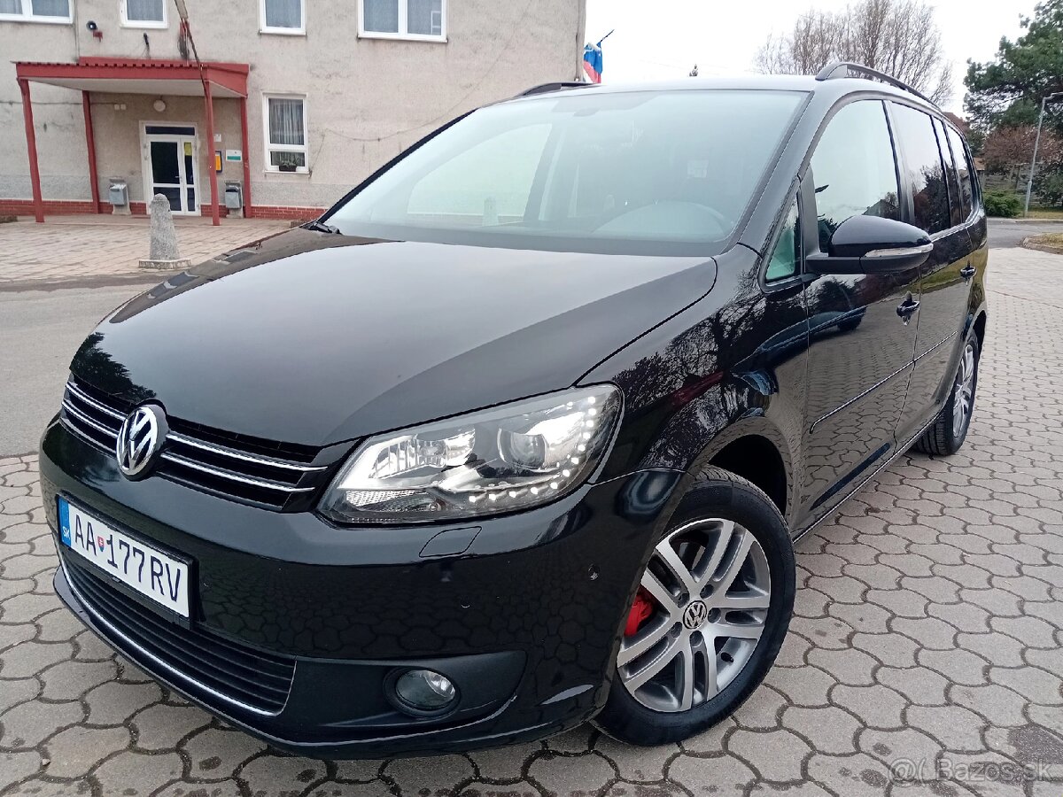 VOLKSWAGEN TOURAN 1.6TDI - BMT - BI XENÓN, NAVI + KAMERA