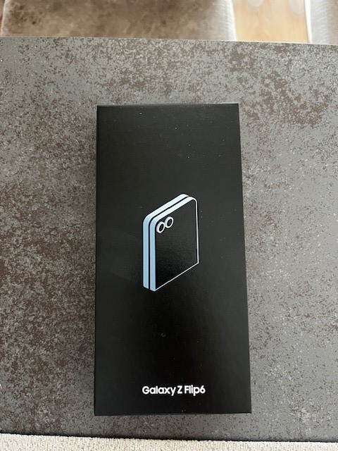 Samsung Galaxy Z Flip6 12 GB/256 GB modrá blue