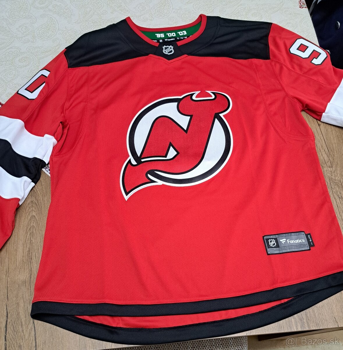 Dres NHL TATAR s podpisom