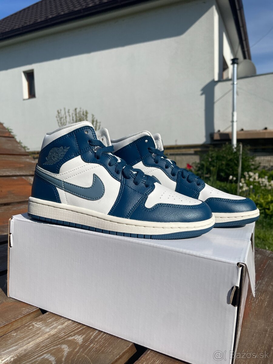 Nike Air Jordan 1 Mid J Sky French Blue