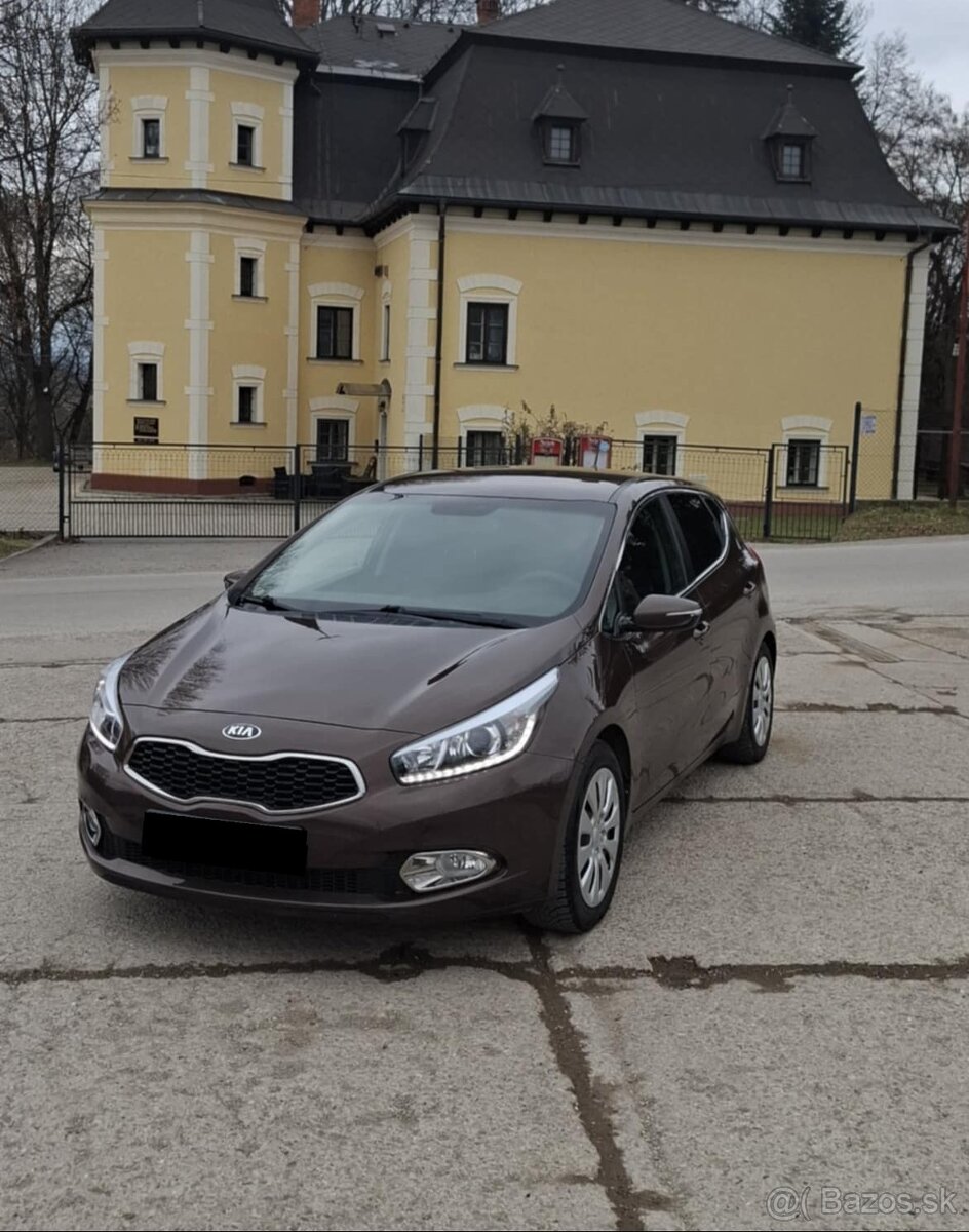 KIA CEED 1,4i 87 000KM,9/2014, BENZÍN, KÚPENÁ NA SLOVENSKU