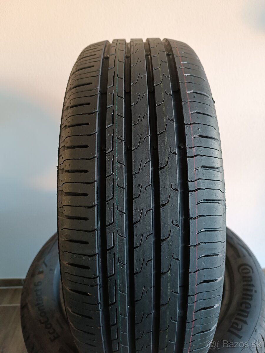 205/55 R17 Continental