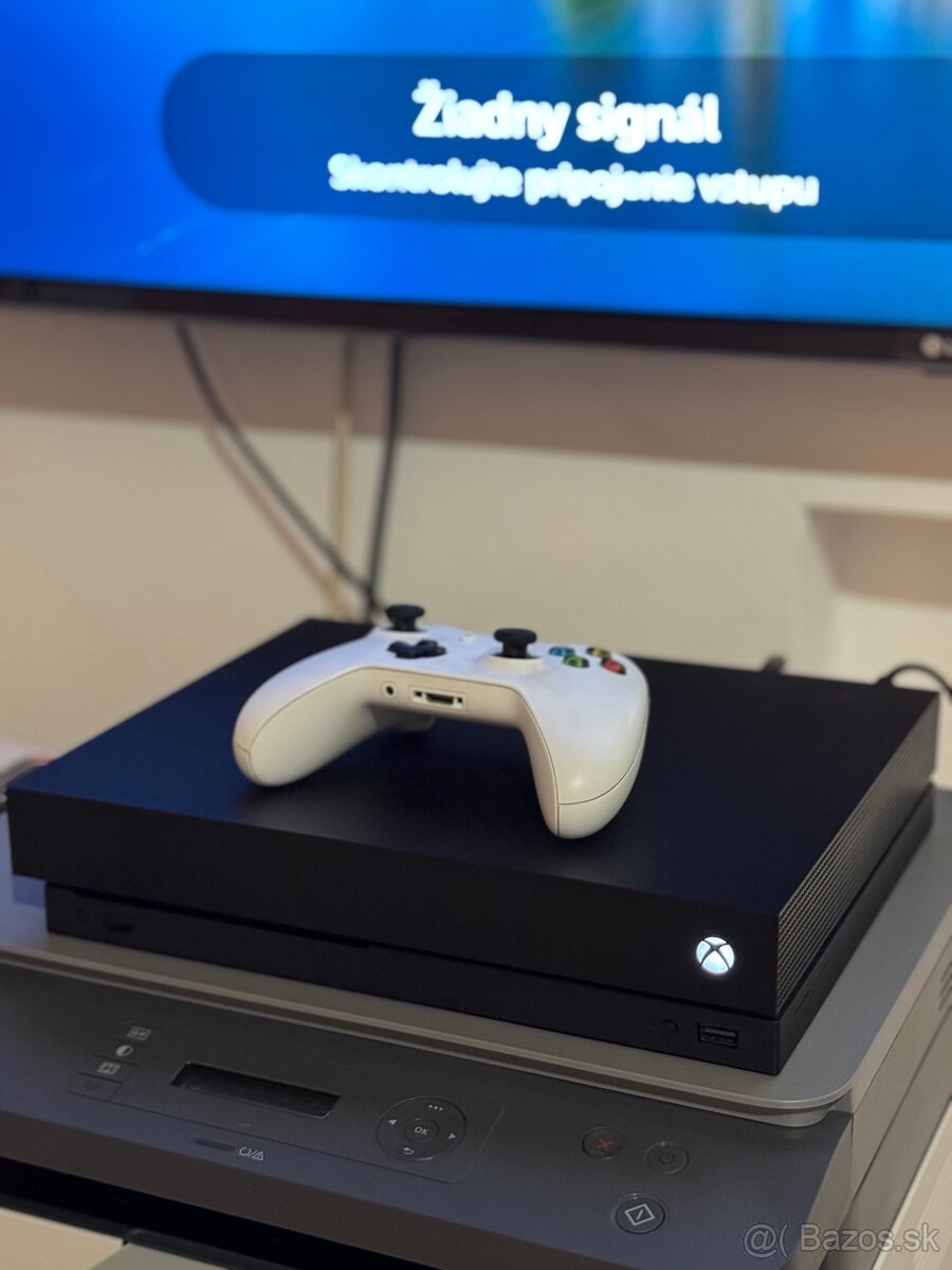 Xbox One X 1Tb HDD + Joystick + Zdroj + The Sims 4