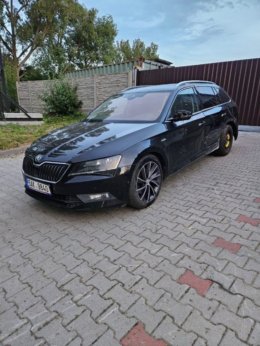 Škoda Superb Combi 2.0 tdi 140kW 4x4 DSG L&K/ ACC /POJÍZDNÉ