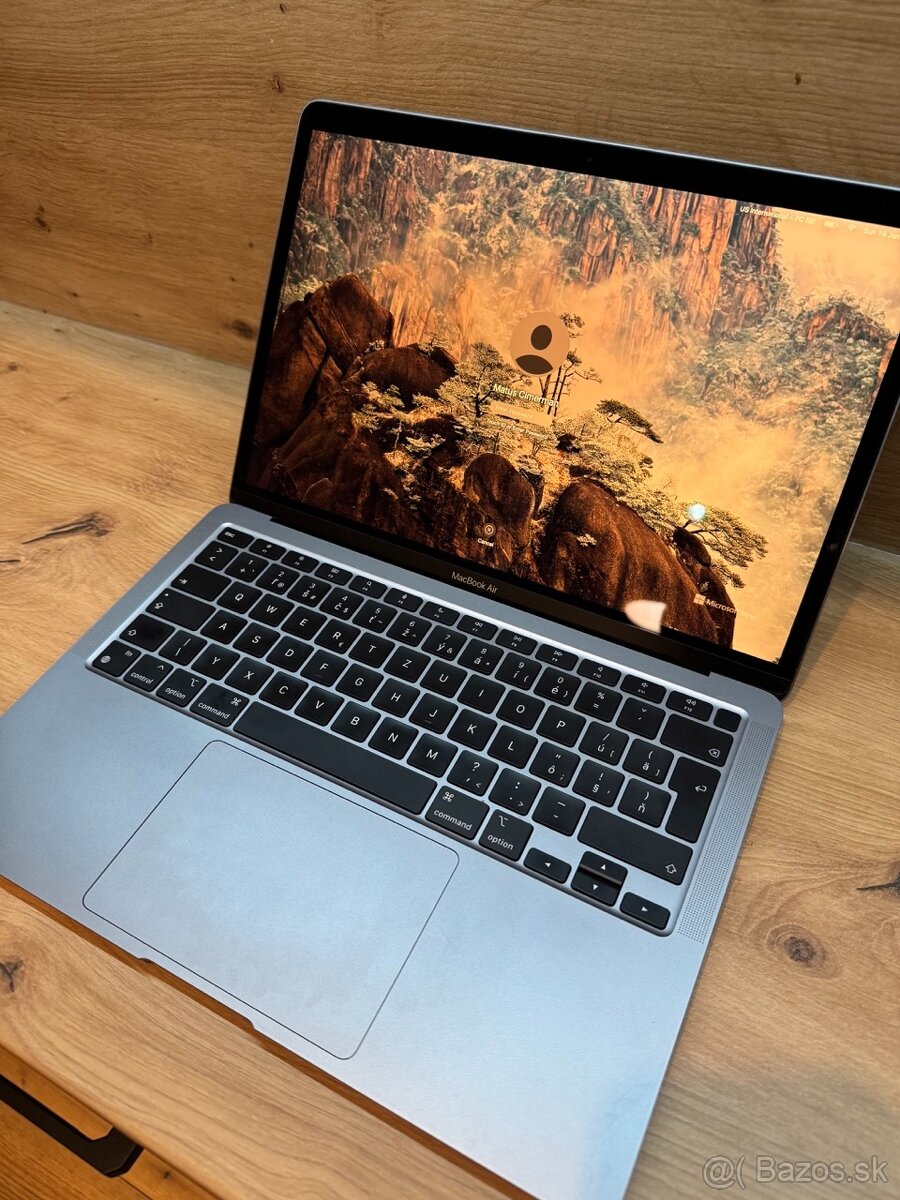 Macbook Air M1 16/256GB 2020, plne funkčný, batéria 89%