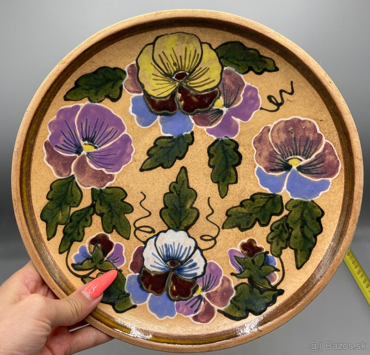 Ručne maľovaný keramický tanier