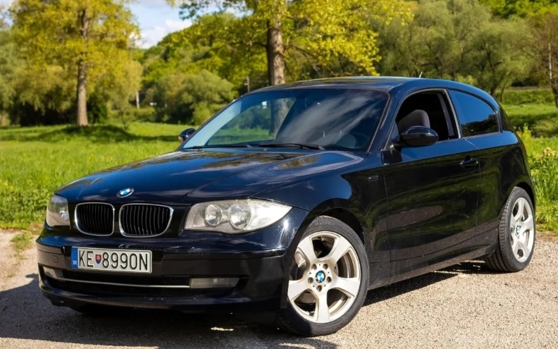 BMW  E81 118i