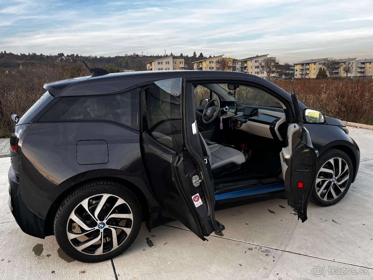 BMW i3