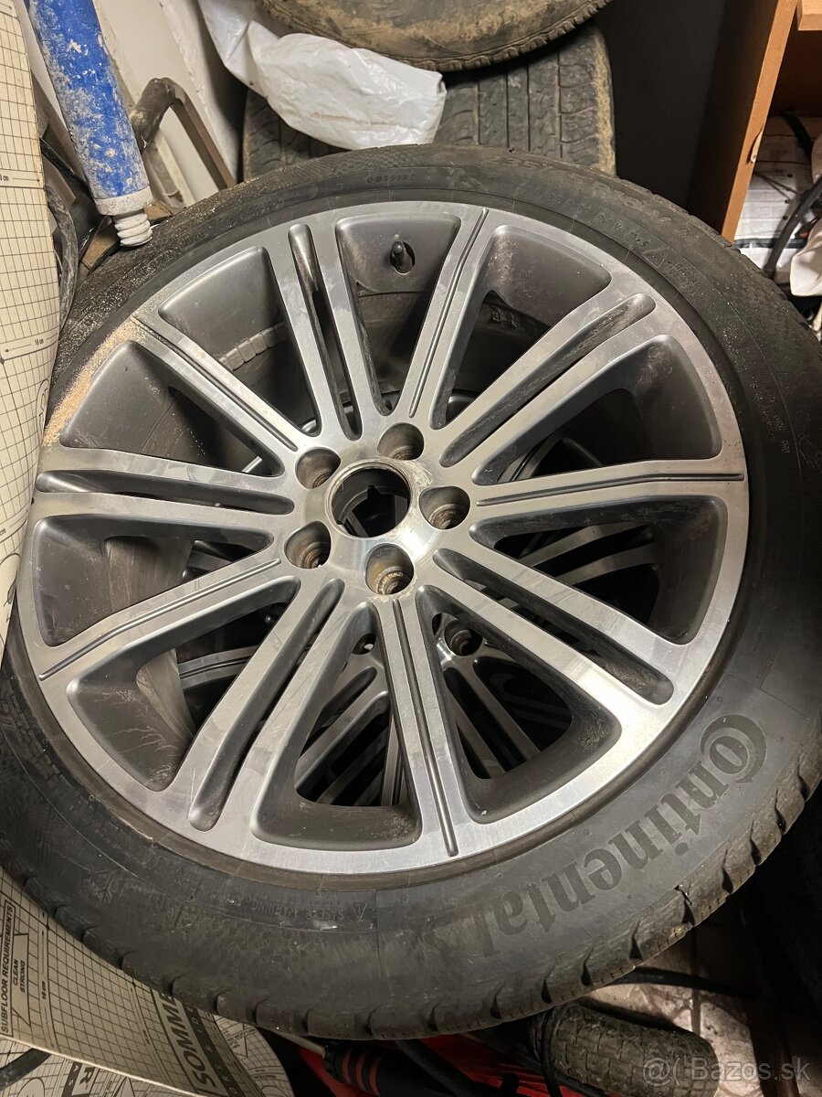 Peugot RCZ 235/45 r18