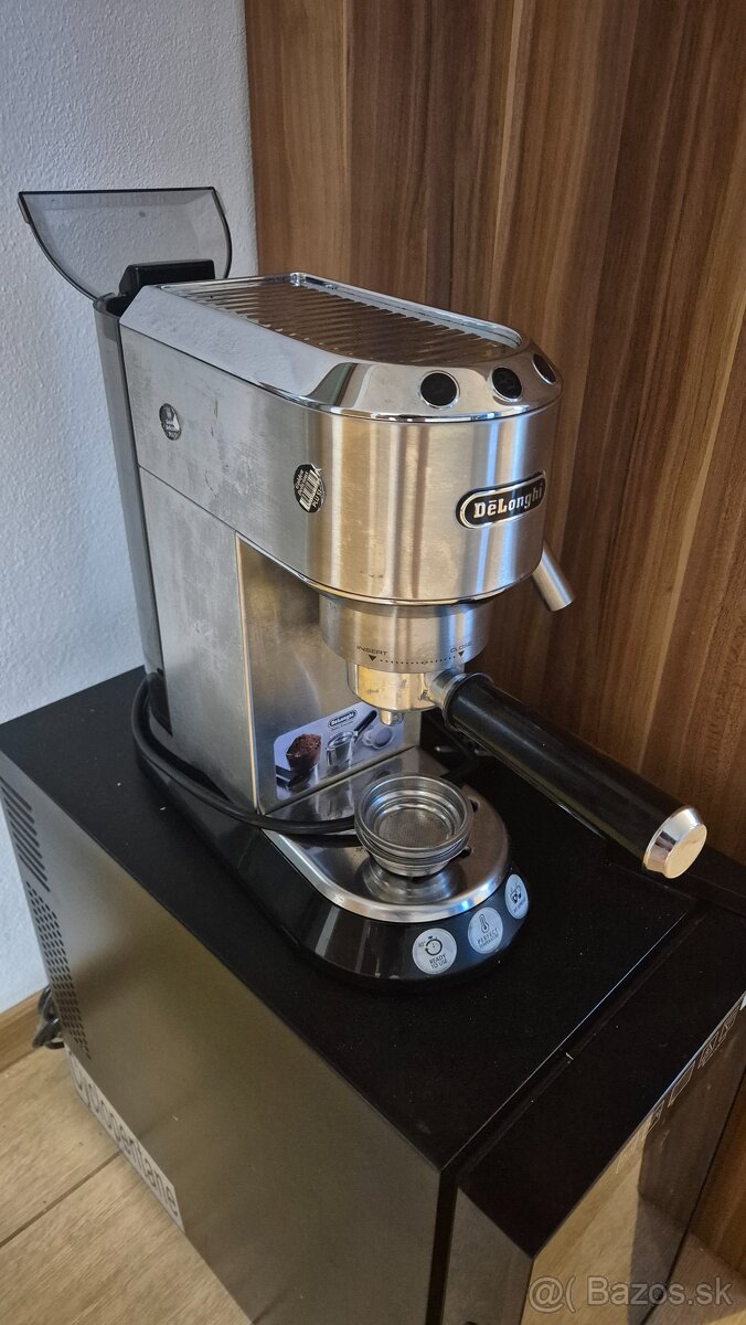 DE'LONGHI kavovar ec680m