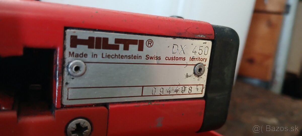 Predam Hilti DX 450 + klince